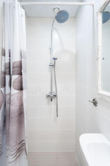 Cozy Studio Apartment Tallin Exterior foto