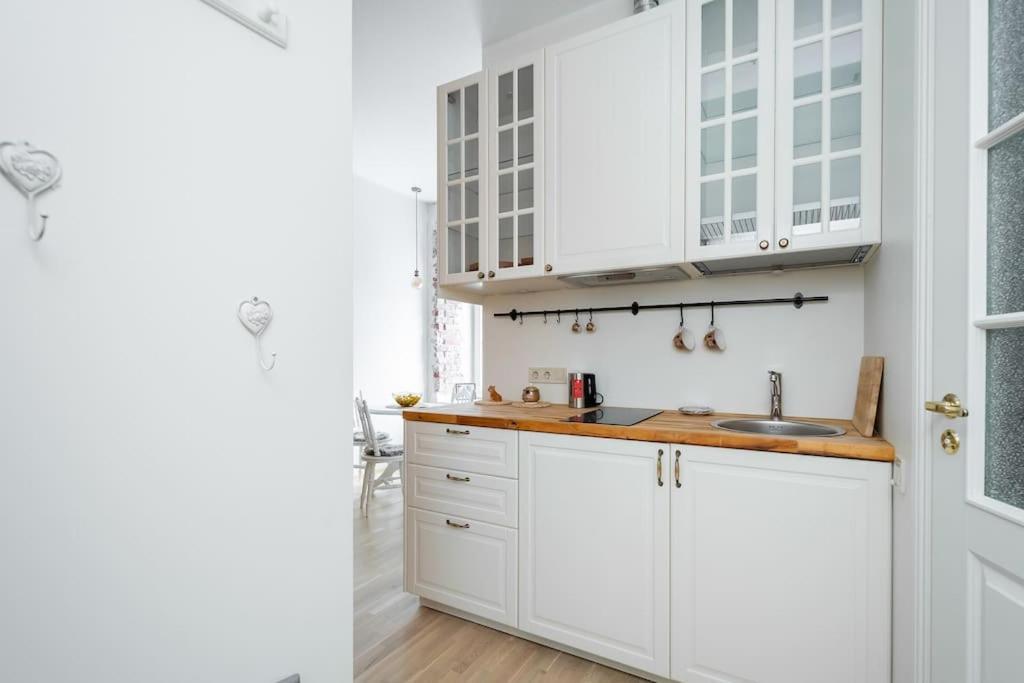 Cozy Studio Apartment Tallin Exterior foto